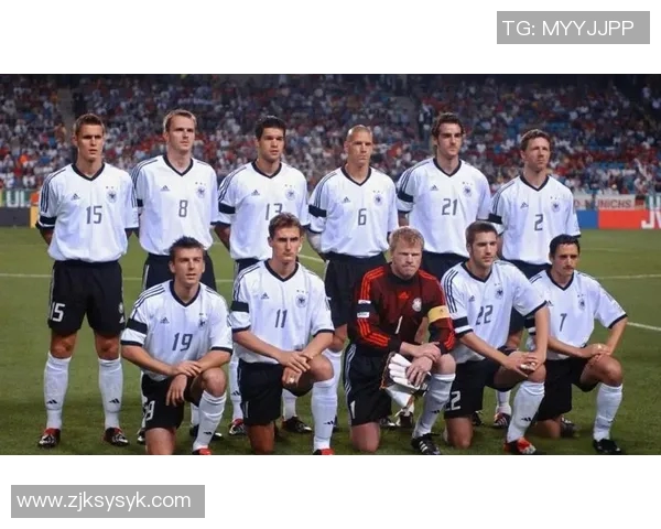 与足球明星亲密互动的精彩视频合集尽享足球魅力与激情时刻