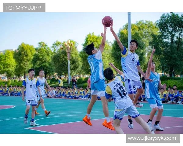 抖音绿发篮球明星的潮流风向标与青春热血的完美结合